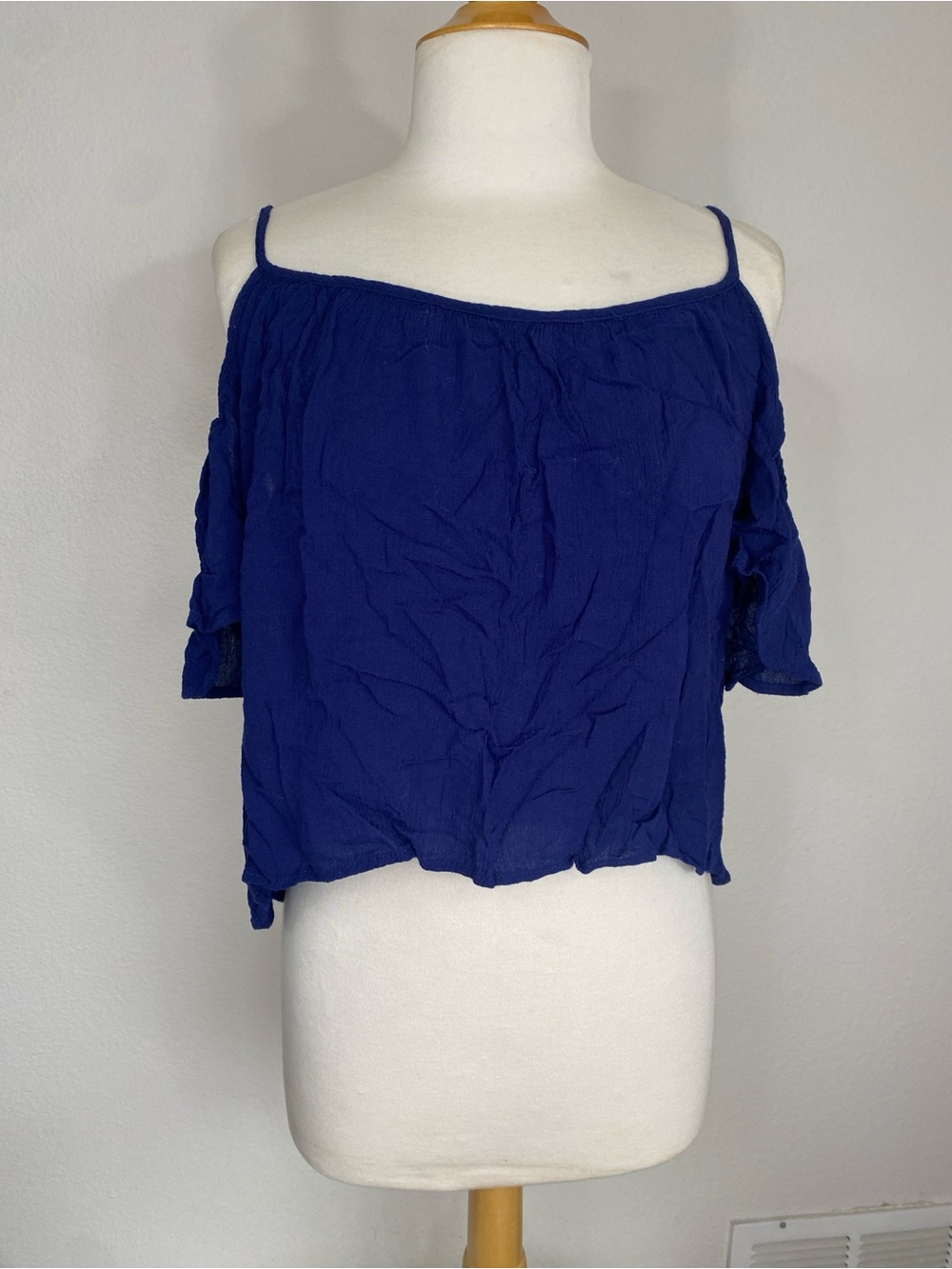 ONE CLOTHING LA Juniors Navy Gauzy Cutout Shoulder Top Size Large Boho Coastal